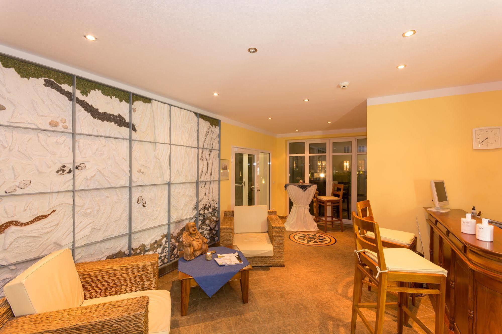 Hotel Badehaus Goor Putbus Exterior photo